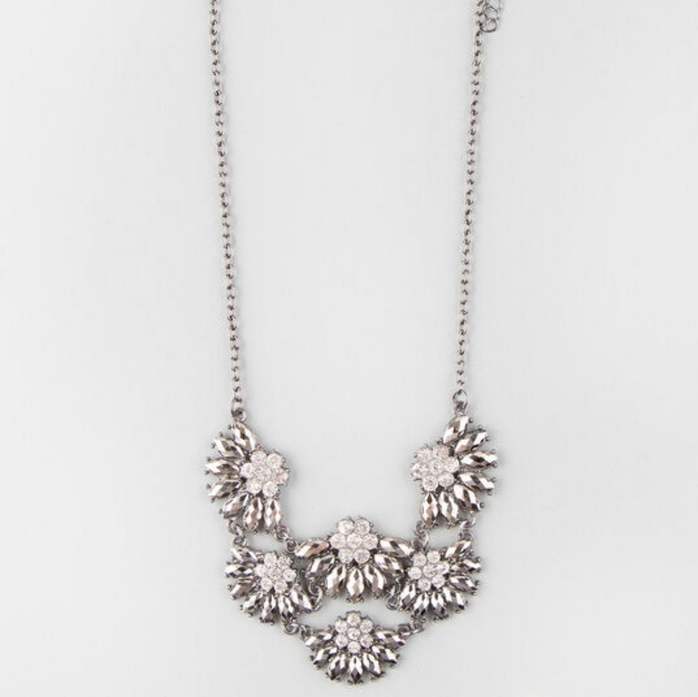 NWOT Necklace